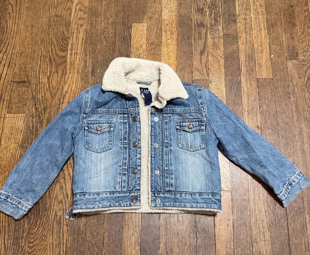 Vintage Y2K 2002 Kids Gap Sherpa Lined Denim Trucker Jacket Size 5-6 Blue Unisex